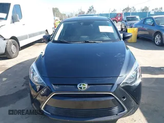 2016 Scion iA z VIN 3MYDLBZV4GY140248, wystawiony jako IAAI lot #42282531 z przebiegiem 72 644 mil mil oraz . Historia ofert i sprzedaży dostępna na DreamBid. Obrazek 6.