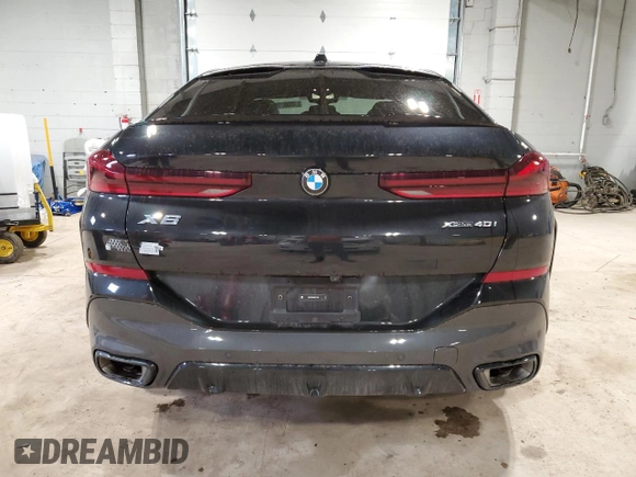 2025 BMW X6 xDrive40i z VIN 5UX33EX08S9Y77906, wystawiony jako Copart lot #53037505 z przebiegiem 2 923 mil mil oraz Czysty tytuł • Clean title. Historia ofert i sprzedaży dostępna na DreamBid. Obrazek 6.