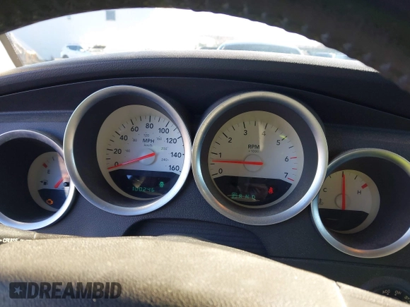 2005 Dodge Magnum RT with VIN 2D4GV58235H682753, listed as a IAAI auction lot 41814817 with 100,246 mi miles. Bid and sale history available at carsss.com. Image 7.