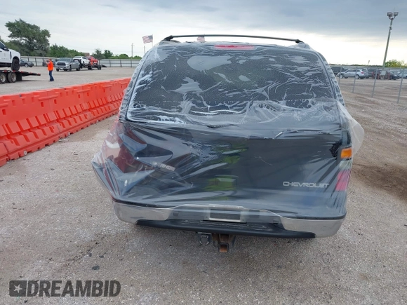 2004 Chevrolet Tahoe LS z VIN 1GNEC13Z04R248965, wystawiony jako IAAI lot #42031653 z przebiegiem 206 462 mil mil oraz . Historia ofert i sprzedaży dostępna na DreamBid. Obrazek 17.