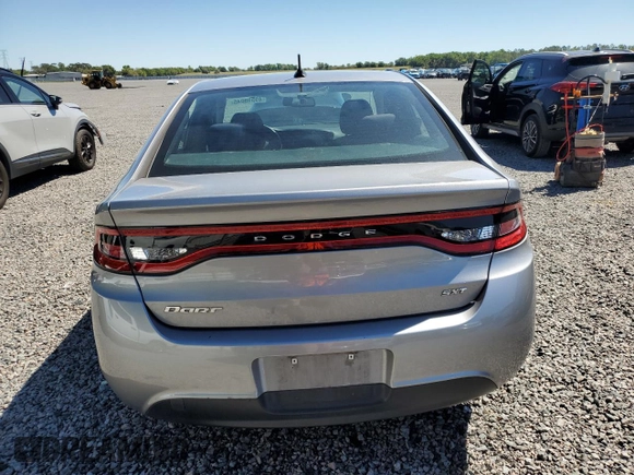 2015 Dodge Dart SXT z VIN 1C3CDFBB6FD265465, wystawiony jako Copart lot #49398045 z przebiegiem 129 931 mil mil oraz Szkoda całkowita • Salvage title. Historia ofert i sprzedaży dostępna na DreamBid. Obrazek 6.