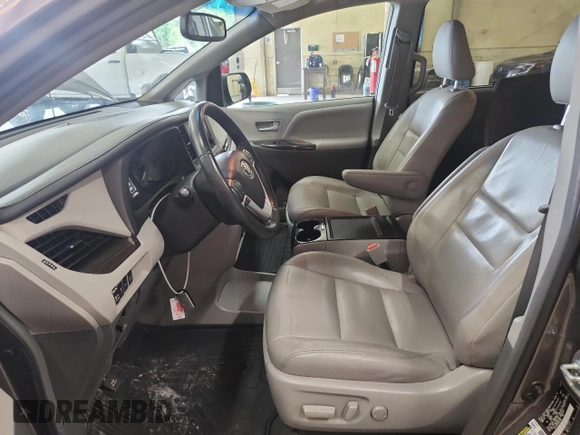 2017 Toyota Sienna XLE Auto Access Seat with VIN 5TDYZ3DC3HS851961, listed as a Copart auction lot 62155305 with 121,143 mi miles and Salvage title. Bid and sale history available at DreamBid. Image 7.