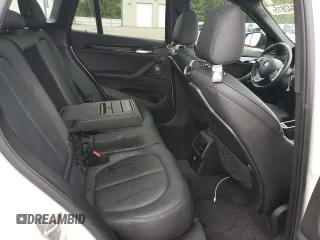 2016 BMW X1 xDrive28i z VIN WBXHT3C30G5E54396, wystawiony jako Copart lot #56042815 z przebiegiem 101 632 mil mil oraz Szkoda całkowita • Salvage title. Historia ofert i sprzedaży dostępna na DreamBid. Obrazek 11.