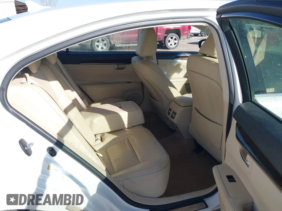2013 Lexus ES 4dr Sdn with VIN JTHBK1GG0D2080128, listed as a IAAI auction lot 41780961 with 94,410 mi miles. Bid and sale history available at carsss.com. Image 8.