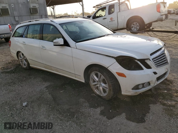 2011 Mercedes-Benz E 350 Luxury with VIN WDDHH8HB0BA222055, listed as a Copart auction lot 79718454 with 221,008 mi miles and Clean Title. Bid and sale history available at DreamBid. Image 4.