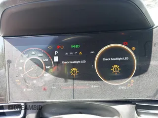 2024 Hyundai Elantra SEL z VIN KMHLM4DG4RU651049, wystawiony jako IAAI lot #42040179 z przebiegiem 37 852 mil mil oraz . Historia ofert i sprzedaży dostępna na DreamBid. Obrazek 7.