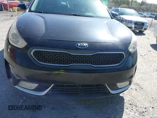 2017 Kia Niro Touring Launch Edition with VIN KNDCC3LC3H5034914, listed as a IAAI auction lot 41683906 with 1 mi miles. Bid and sale history available at carsss.com. Image 6.