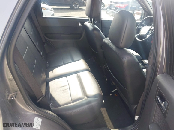 2011 Ford Escape XLT with VIN 1FMCU9D78BKC39019, listed as a IAAI auction lot 41903813 with 226,401 mi miles. Bid and sale history available at carsss.com. Image 8.