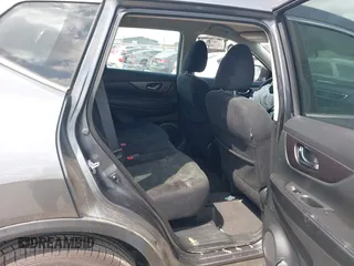 2016 Nissan Rogue SV with VIN 5N1AT2MTXGC784252, listed as a IAAI auction lot 42049242 with 101,872 mi miles. Bid and sale history available at carsss.com. Image 8.