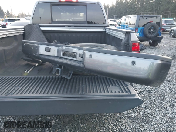 2014 Nissan Titan S with VIN 1N6AA0EC4EN500528, listed as a IAAI auction lot 41323510 with 31,164 mi miles and . Bid and sale history available at DreamBid. Image 12.