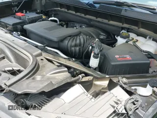 2024 Chevrolet Silverado 1500 LTZ z VIN 2GCUDGED1R1231209, wystawiony jako IAAI lot #42578401 z przebiegiem 15 552 mil mil oraz . Historia ofert i sprzedaży dostępna na DreamBid. Obrazek 19.