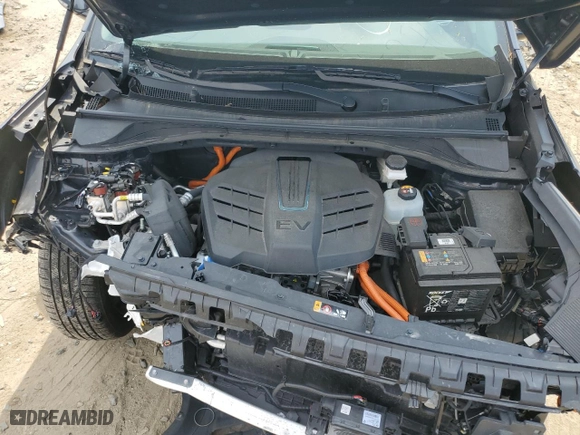 2020 Kia Niro EV EX with VIN KNDCC3LG1L5040190, listed as a Copart auction lot 61534084 with 33,064 mi miles and Salvage Title. Bid and sale history available at carsss.com. Image 12.