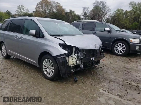 2011 Toyota Sienna XLE AAS with VIN 5TDYK3DC3BS097987, listed as a Copart auction lot 53044035 with 45,865 mi miles and Salvage Title. Bid and sale history available at carsss.com. Image 11.