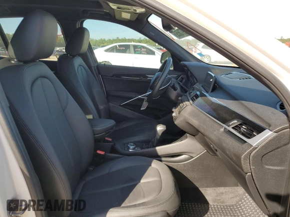 2018 BMW X1 xDrive28i with VIN WBXHT3C39J5K26126, listed as a Copart auction lot 65973652 with 44,059 mi miles. Bid and sale history available at carsss.com. Image 5.