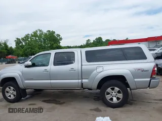 2013 Toyota Tacoma with VIN 3TMMU4FN1DM055477, listed as a IAAI auction lot 42306479 with 191,792 mi miles and . Bid and sale history available at DreamBid. Image 14.