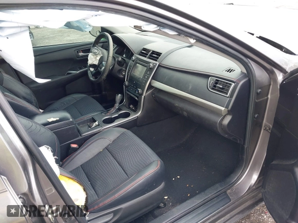 2015 Toyota Camry XLE with VIN 4T1BF1FK3FU114111, listed as a IAAI auction lot 41988719 with 133,761 mi miles and . Bid and sale history available at DreamBid. Image 5.