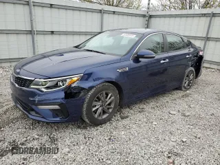 2020 Kia Optima LX z VIN 5XXGT4L39LG414013, wystawiony jako Copart lot #52505515 z przebiegiem 129 719 mil mil oraz Szkody całkowita. Historia ofert i sprzedaży dostępna na DreamBid. Obrazek 1.