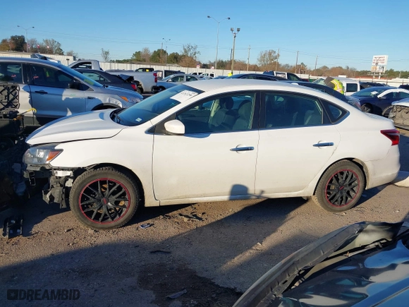 2019 Nissan Sentra SR with VIN 3N1AB7AP0KY312415, listed as a IAAI auction lot 41263258 with 99,903 mi miles. Bid and sale history available at carsss.com. Image 14.