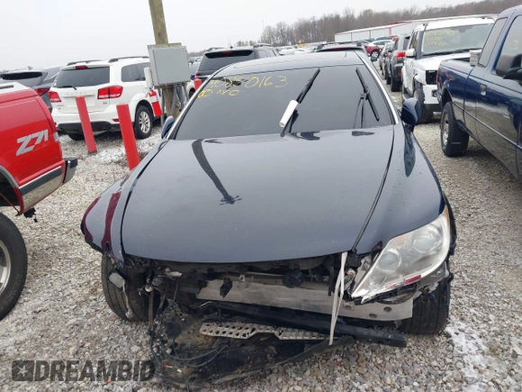 2008 Lexus LS 460 z VIN JTHBL46F585056094, wystawiony jako IAAI lot #40850163 z przebiegiem 115 854 mil mil oraz . Historia ofert i sprzedaży dostępna na DreamBid. Obrazek 13.