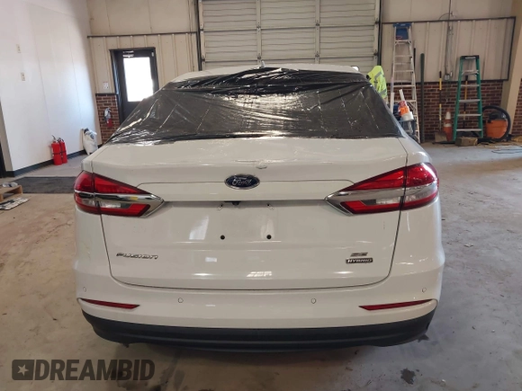 2020 Ford Fusion Hybrid SE with VIN 3FA6P0LU7LR173500, listed as a IAAI auction lot 41368311 with 105,202 mi miles. Bid and sale history available at carsss.com. Image 17.