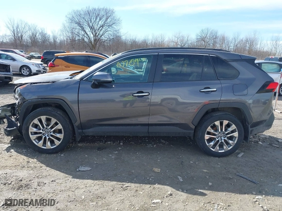 2019 Toyota RAV4 Limited with VIN 2T3N1RFV9KW078334, listed as a IAAI auction lot 41807709 with 67,824 mi miles. Bid and sale history available at carsss.com. Image 14.