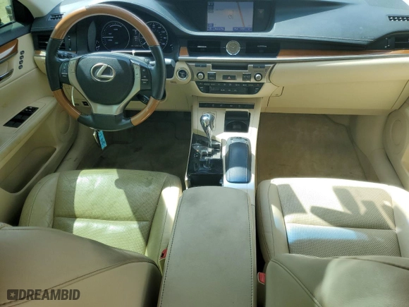 2013 Lexus ES 300h Hybrid with VIN JTHBW1GG7D2001154, listed as a Copart auction lot 52110385 with 136,935 mi miles and Salvage Title. Bid and sale history available at carsss.com. Image 8.
