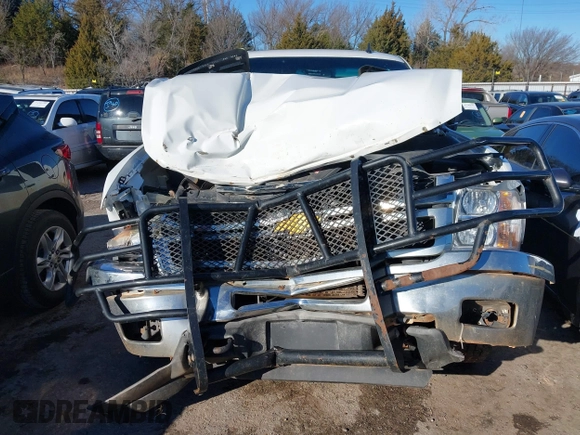 2013 Chevrolet Silverado 2500HD LT with VIN 1GC1CXCG6DF199703, listed as a IAAI auction lot 41287141 with 1 mi miles. Bid and sale history available at carsss.com. Image 13.