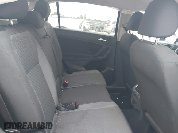 2019 Volkswagen Tiguan S with VIN 3VV1B7AXXKM002312, listed as a IAAI auction lot 42282809 with 80,781 mi miles and . Bid and sale history available at DreamBid. Image 8.
