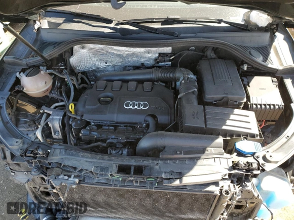 2015 Audi Q3 Prestige z VIN WA1FFCFS6FR008590, wystawiony jako Copart lot #45438604 z przebiegiem 137 597 mil mil oraz . Historia ofert i sprzedaży dostępna na DreamBid. Obrazek 11.