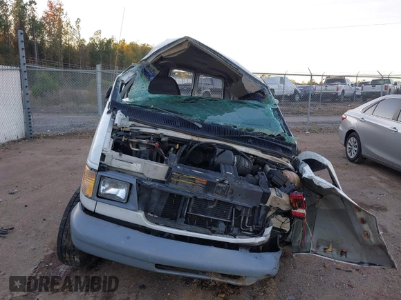 2000 Ford Econoline Passenger XL with VIN 1FBSS31L0YHA29853, listed as a IAAI auction lot 40940191 with 205,768 mi miles and . Bid and sale history available at DreamBid. Image 6.