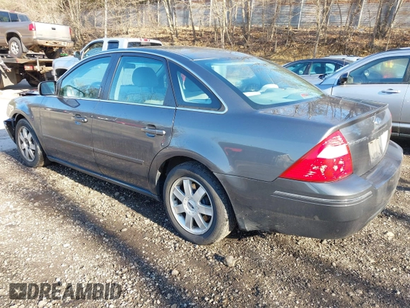 2005 Ford Five Hundred SE z VIN 1FAFP231X5G145153, wystawiony jako IAAI lot #42059747 z przebiegiem 59 114 mil mil oraz . Historia ofert i sprzedaży dostępna na DreamBid. Obrazek 3.