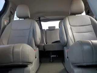 2016 Toyota Sienna Limited z VIN 5TDDK3DC3GS139449, wystawiony jako Copart lot #54329795 z przebiegiem 97 647 mil mil oraz Szkoda całkowita • Salvage title. Historia ofert i sprzedaży dostępna na DreamBid. Obrazek 10.