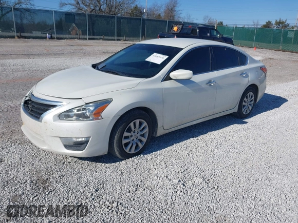 2014 Nissan Altima 2.5 with VIN 1N4AL3AP5EC418865, listed as a IAAI auction lot 41693976 with 117,934 mi miles. Bid and sale history available at carsss.com. Image 2.
