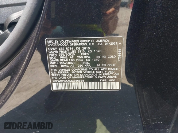 2021 Volkswagen Atlas SE with VIN 1V2WR2CAXMC586838, listed as a IAAI auction lot 42581657 with 60,922 mi miles and . Bid and sale history available at DreamBid. Image 9.