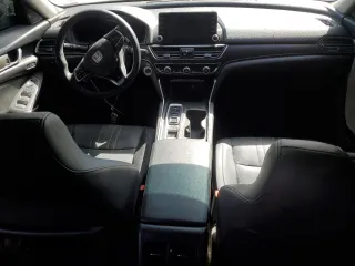 2020 Honda Accord EX-L z VIN 1HGCV2F56LA010609, wystawiony jako Copart lot #77763754 z przebiegiem Nie podano mil oraz Nie do naprawy • Non repairable. Historia ofert i sprzedaży dostępna na DreamBid. Obrazek 8.