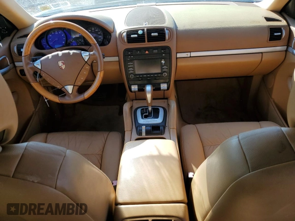 2010 Porsche Cayenne z VIN WP1AA2AP2ALA12030, wystawiony jako Copart lot #48669465 z przebiegiem 117 968 mil mil oraz Tytuł czysty. Historia ofert i sprzedaży dostępna na DreamBid. Obrazek 8.