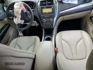 2019 Lincoln MKC Standard with VIN 5LMCJ1D95KUL45392, listed as a Copart auction lot 82561394 with 104,748 mi miles and Salvage Title. Bid and sale history available at DreamBid. Image 8.