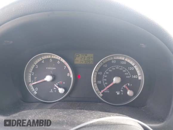 2008 Hyundai Accent SE z VIN KMHCN36C28U063313, wystawiony jako IAAI lot #42241892 z przebiegiem 147 097 mil mil oraz . Historia ofert i sprzedaży dostępna na DreamBid. Obrazek 7.
