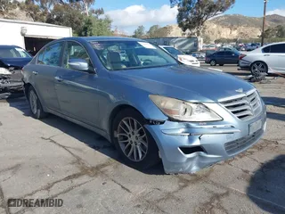 2010 Hyundai Genesis with VIN KMHGC4DE6AU081465, listed as a IAAI auction lot 41678157 with 257,369 mi miles. Bid and sale history available at carsss.com. Image 1.