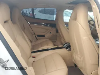 2012 Porsche Panamera S z VIN WP0AB2A73CL062114, wystawiony jako Copart lot #84813274 z przebiegiem 101 807 mil mil oraz Czysty tytuł • Clean title. Historia ofert i sprzedaży dostępna na DreamBid. Obrazek 10.