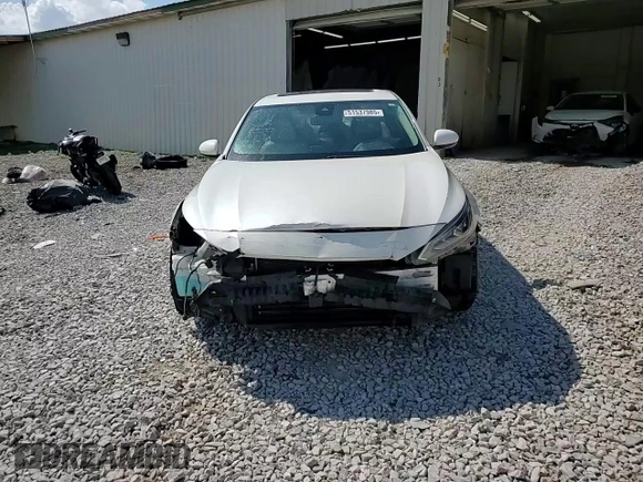2019 Nissan Altima 2.5 SL with VIN 1N4BL4EV5KC127622, listed as a Copart auction lot 51537985 with 90,645 mi miles and Salvage Title. Bid and sale history available at carsss.com. Image 14.