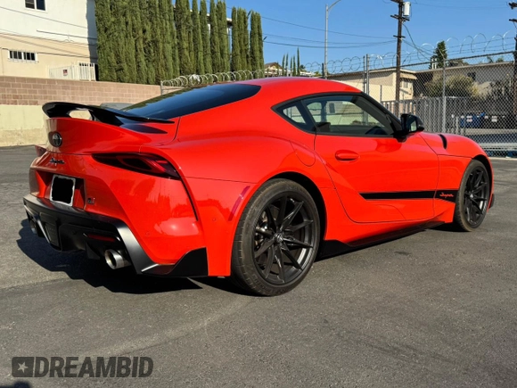 2024 Toyota Supra 3.0 z VIN WZ1DB0G09RW063546, wystawiony jako Copart lot #67269555 z przebiegiem 5 150 mil mil oraz Szkoda całkowita • Salvage title. Historia ofert i sprzedaży dostępna na DreamBid. Obrazek 4.