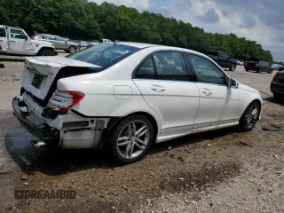 2013 Mercedes-Benz C 300 Sport with VIN WDDGF8AB9DG080980, listed as a Copart auction lot 59307245 with 195,178 mi miles and Salvage title. Bid and sale history available at DreamBid. Image 3.