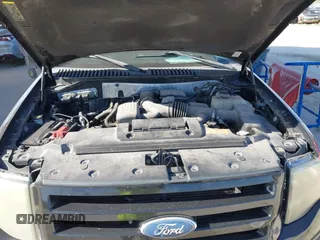 2010 Ford Expedition Max Limited z VIN 1FMJK2A5XAEB49133, wystawiony jako IAAI lot #42300919 z przebiegiem Nie podano mil oraz . Historia ofert i sprzedaży dostępna na DreamBid. Obrazek 10.