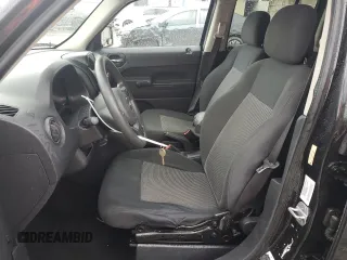 2011 Jeep Patriot Sport with VIN 1J4NT1GA8BD102704, listed as a Copart auction lot 58920445 with 125,817 mi miles and Salvage title. Bid and sale history available at DreamBid. Image 7.