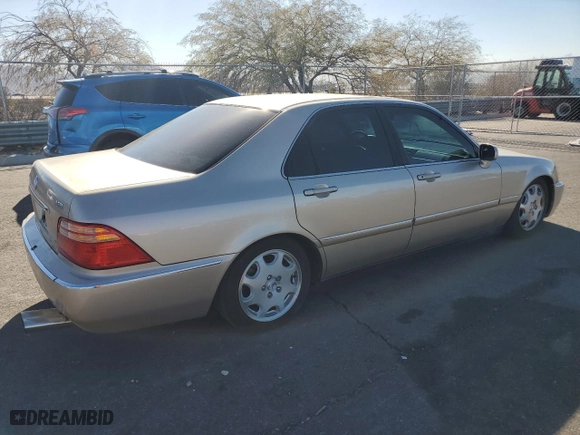 2000 Acura RL w/Navigation System with VIN JH4KA9662YC001763, listed as a Copart auction lot 88797305 with 192,487 mi miles and Salvage Title. Bid and sale history available at carsss.com. Image 3.