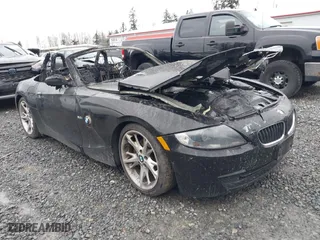 2008 BMW Z4 3.0i with VIN 4USBU33598LW61083, listed as a IAAI auction lot 41631487 with 1 mi miles. Bid and sale history available at carsss.com. Image 1.