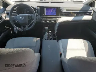 2025 Toyota Camry LE z VIN 4T1DAACK8SU540544, wystawiony jako Copart lot #58835005 z przebiegiem 14 268 mil mil oraz Szkoda całkowita • Salvage title. Historia ofert i sprzedaży dostępna na DreamBid. Obrazek 8.