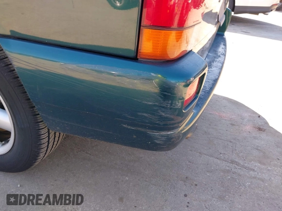 2002 Volkswagen EuroVan с VIN WV2KB47002H029567, выставлен на аукционе IAAI как лот 41628376 с пробегом 156 866 миль миль и . История ставок и продаж доступна на DreamBid. Изображение 17.
