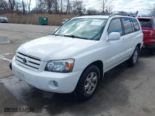 2006 Toyota Highlander w/3rd Row with VIN JTEDP21A560093649, listed as a IAAI auction lot 41815683 with 228,745 mi miles. Bid and sale history available at carsss.com. Image 17.